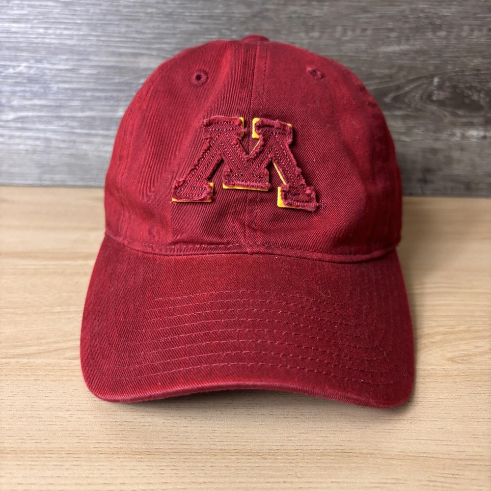 Minnesota Golden Gophers Hat Cap Fitted Mens Small Red NCAA College Football